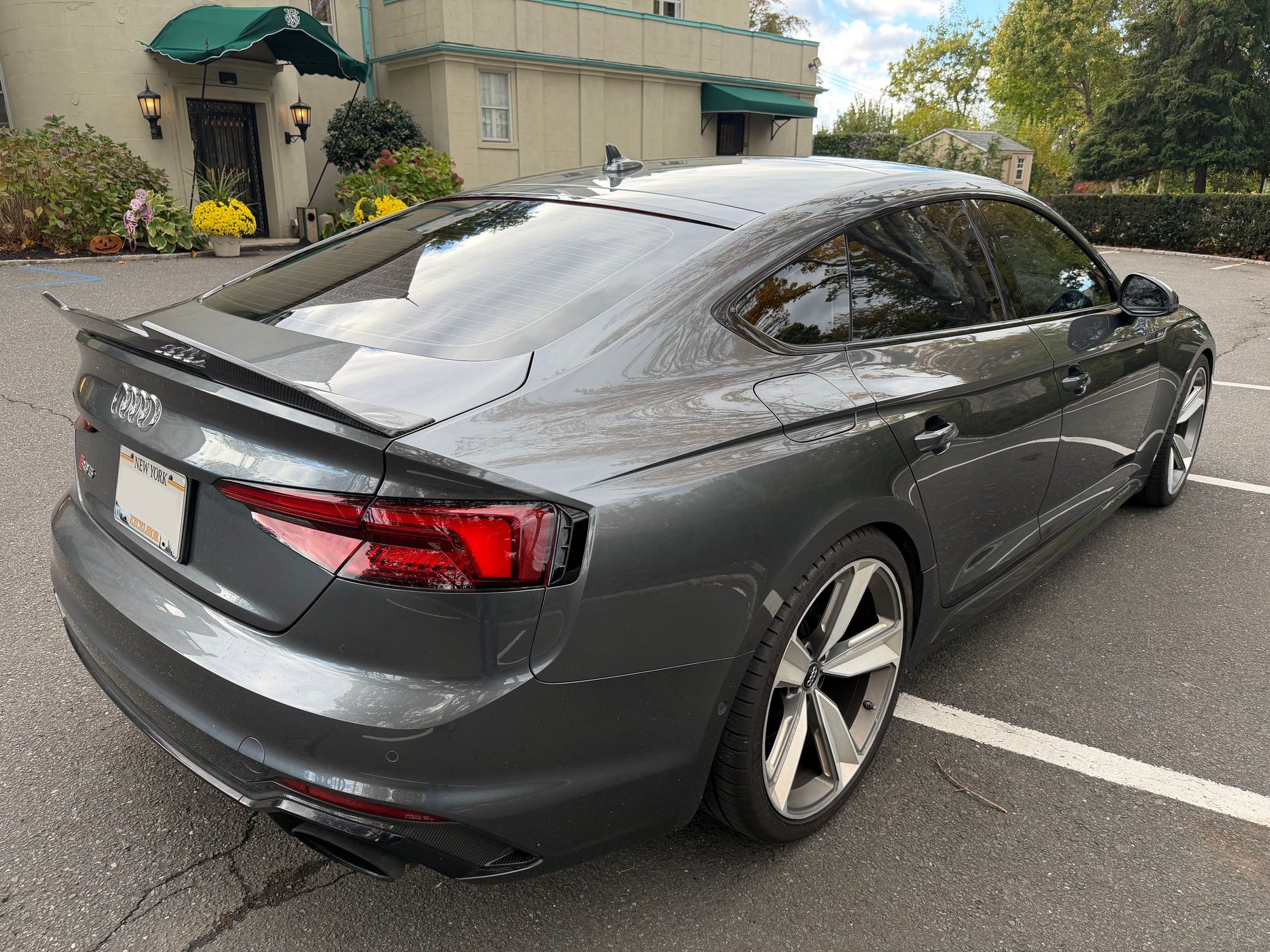 2019 Audi RS5 Sportback - 2019 Audi RS5 Sportback - Daytona Gray - Fully Loaded! - Used - VIN WUABWCF54KA900184 - 63,678 Miles - 6 cyl - AWD - Automatic - Hatchback - Gray - Manhasset, NY 11030, United States