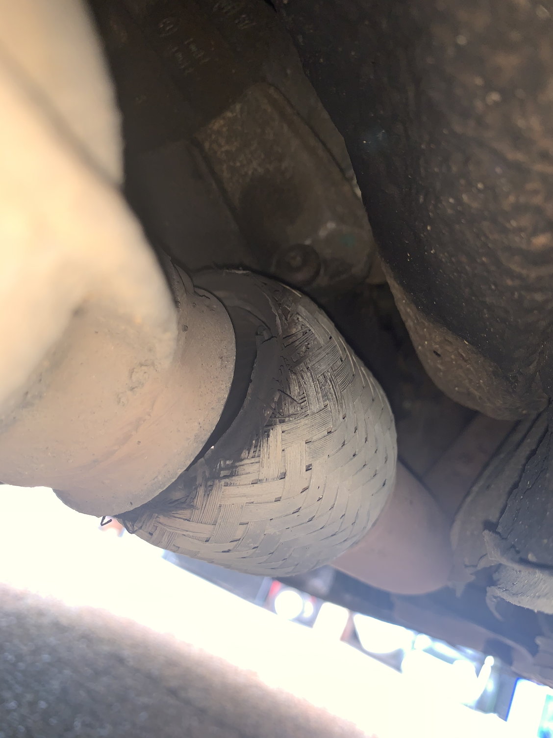 Exhaust flex pipe leaks? - A6 All/ S6 All - Audi Revolution