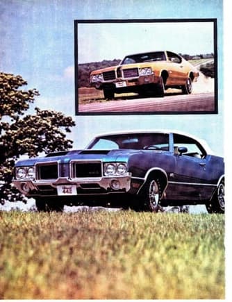 1971 CUTLASS S IN GOLD AND 442 CONVERTIBLE IN BLUE