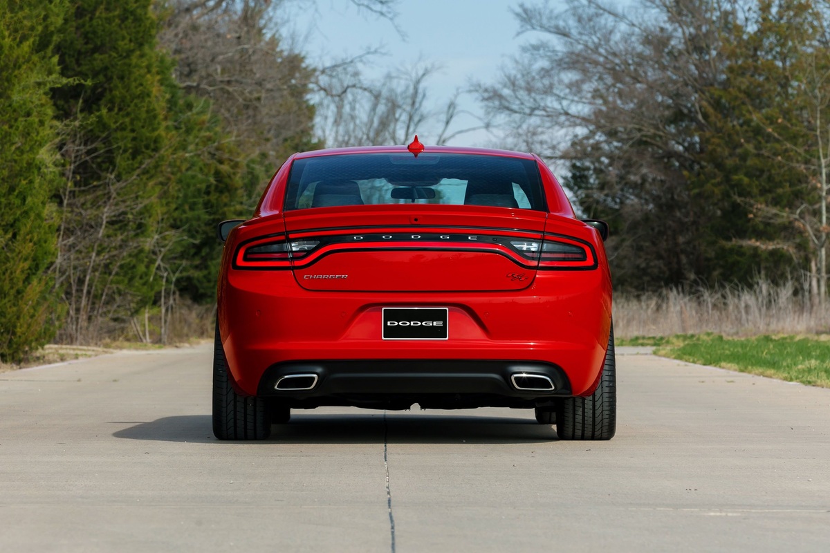 2016 Dodge Charger Review CarsDirect