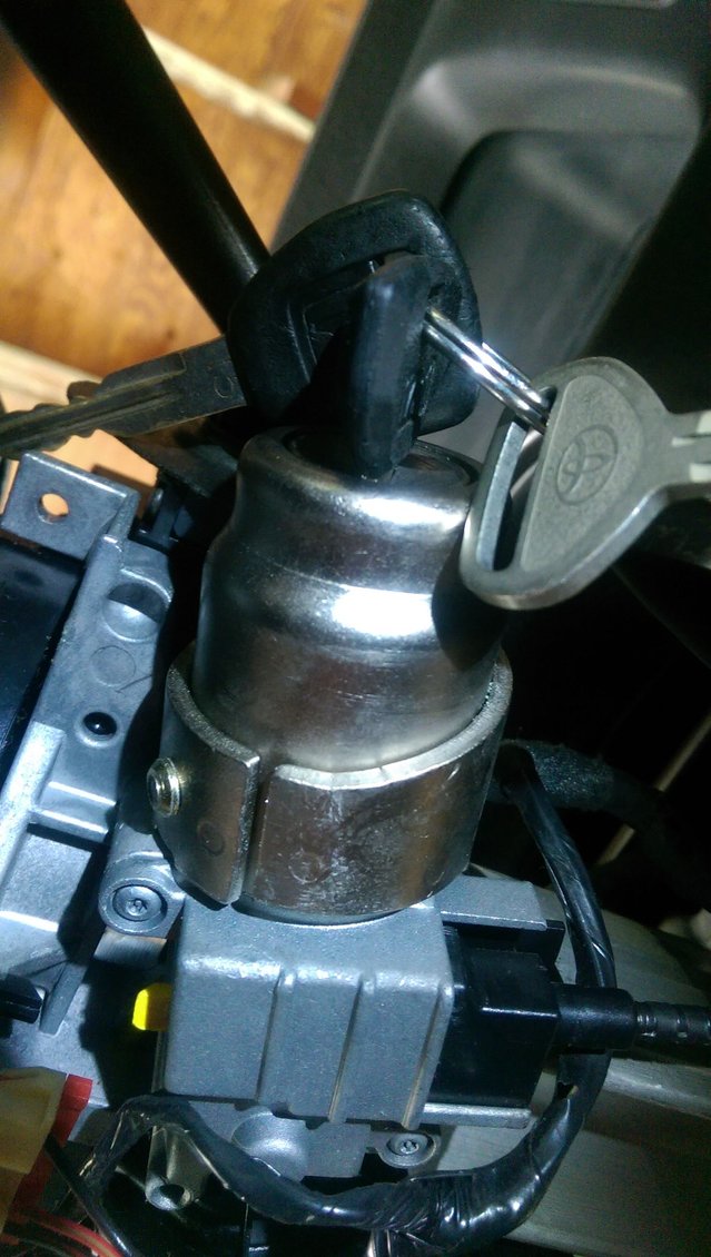 Cant get ignition lock cylinder out Jeep Cherokee Forum