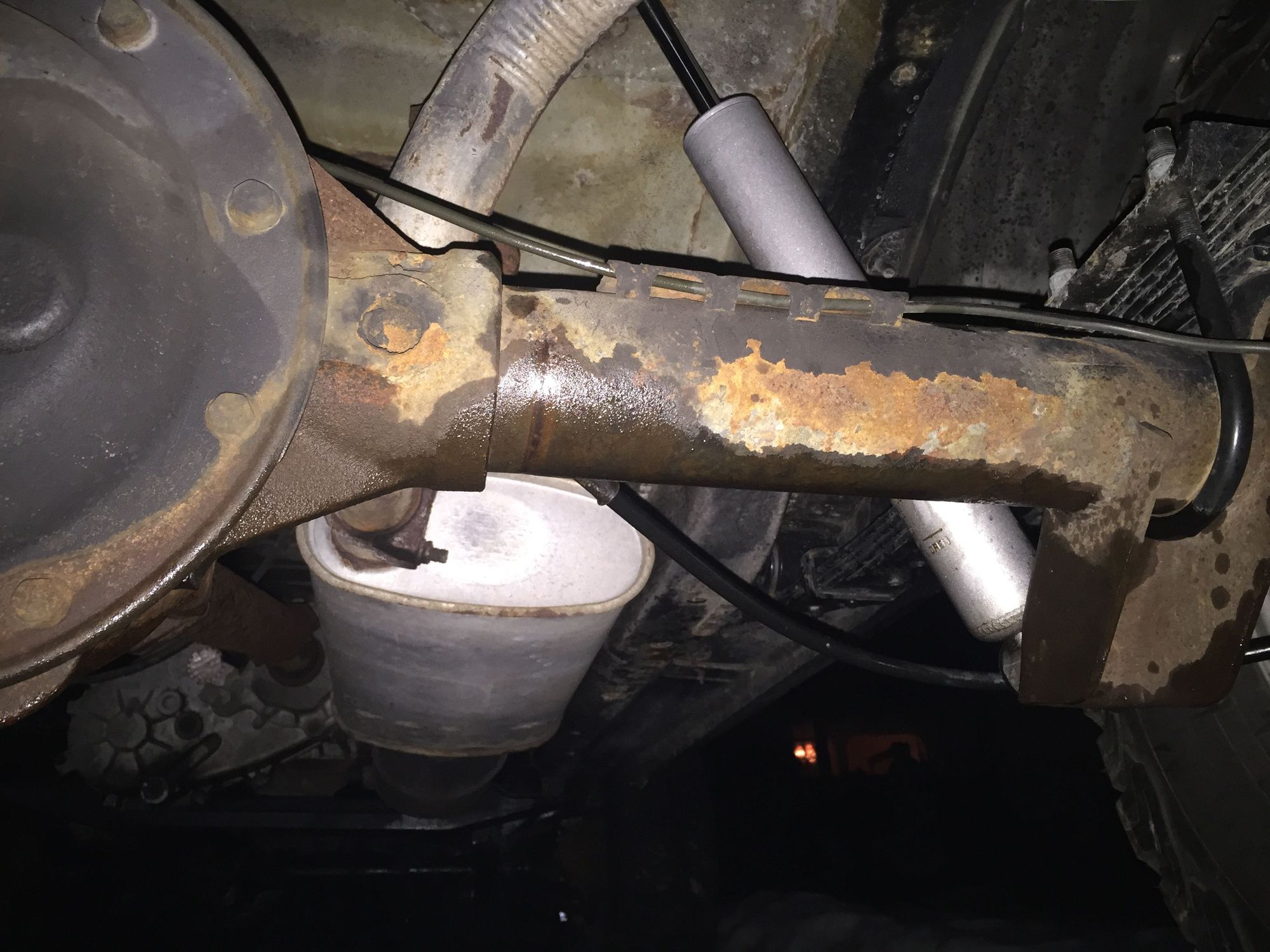 Leaking from rear differential along the axles ? Jeep Cherokee Forum