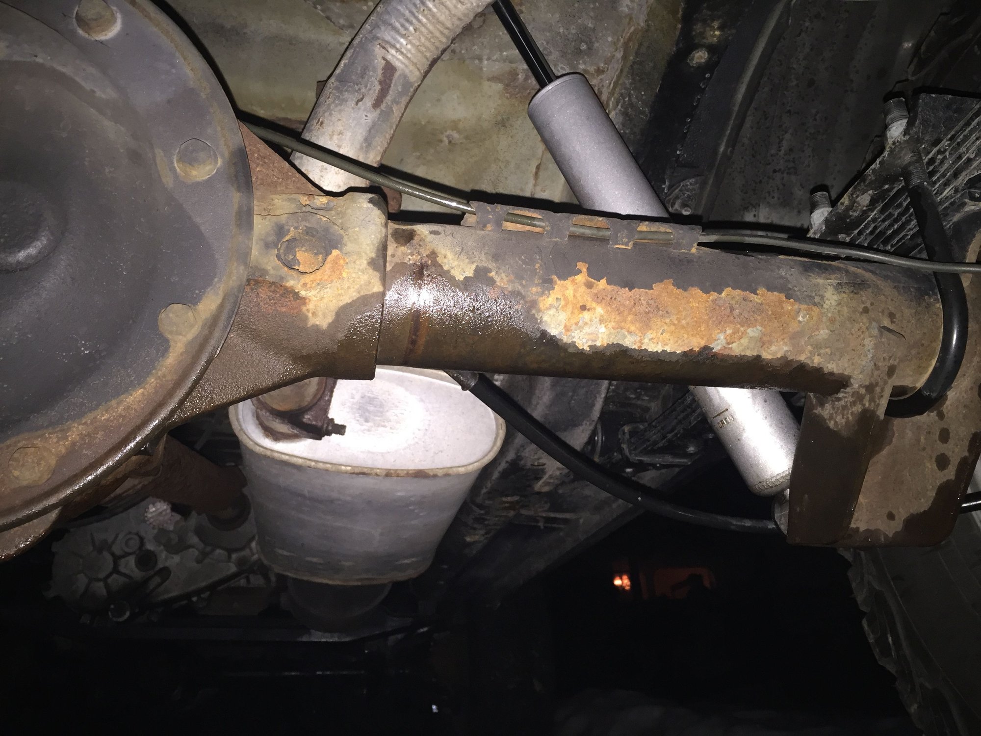 Leaking from rear differential along the axles ? Jeep Cherokee Forum
