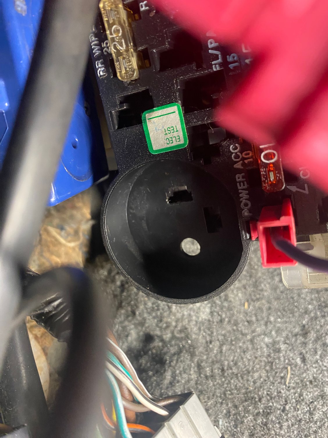 Turn signal flasher relay socket 