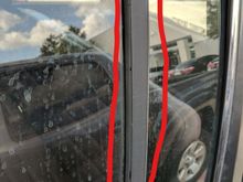 Rear split window seal