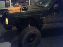 Cuttin out the fenders to fit the big tires