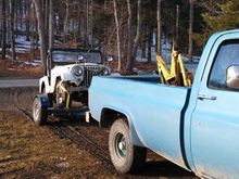 My buddy bought this old Jeep, so he got to test out the new tow dolly for the first time.