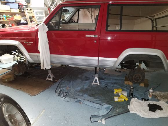 Replacing old springs with Rough Country 3" lift.