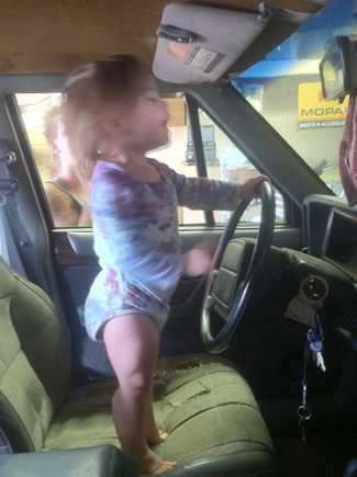 My daughter loves jeeps too lol