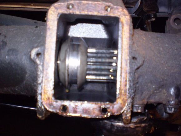 i ended up putting the two piece axle back in, centering the fork collar and welding one side and making a block off plate to replace the fork housing