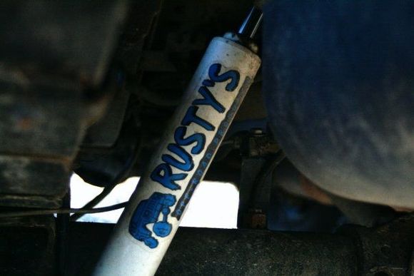 Was finally able to get a 3" lift from Rusty's a year after buying the XJ.