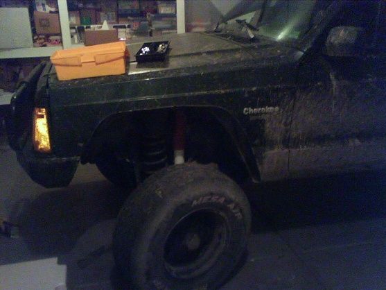 Cuttin out the fenders to fit the big tires
