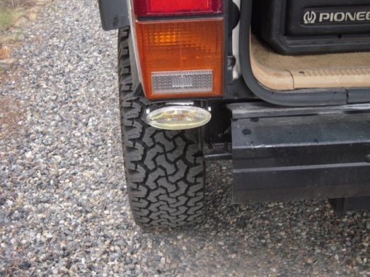 Reverse lights (halogen).