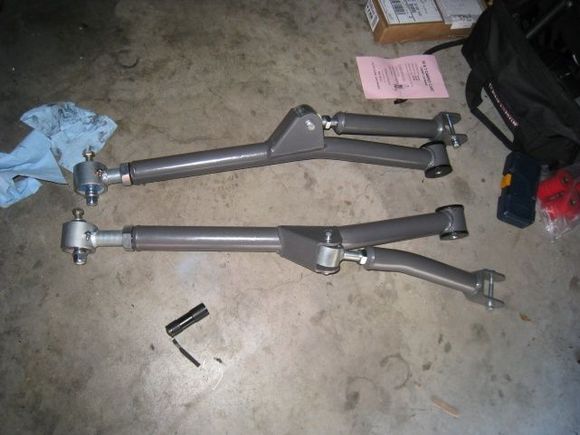 FINALLY!!!! it came in. all bolted together and ready to go in it looked so good on the ground i just couldnt resist a picture