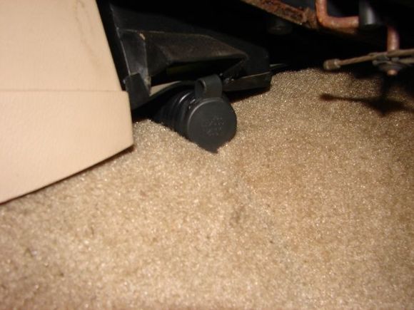 pass side utitlity plug