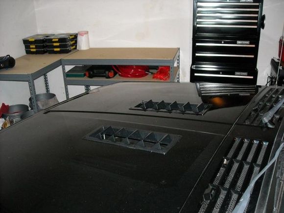 Hood vents