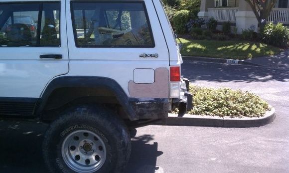 It starts! Yes I'm doing body work on a jeep.