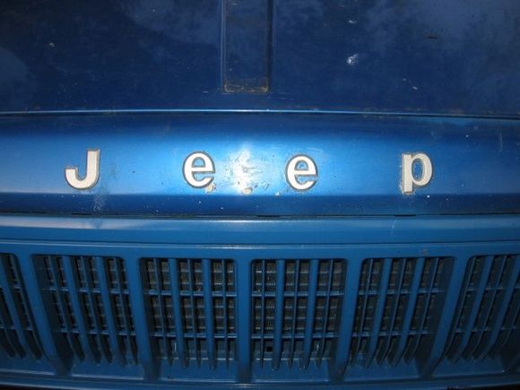 spread out logo. i did the back like that too but couldnt get a good picture