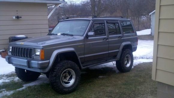 92' Limited RC 4.5" lift &amp; 31s