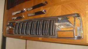 these were on the Jeep when I got it, but it came with the stocker too. I hate Chrome! So it had to go.