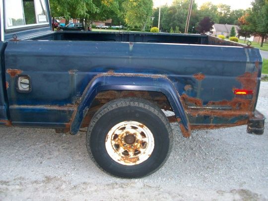 the rusty driver side of my 82 j-10