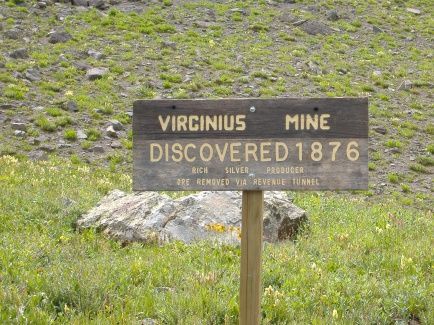 Governor Basin Road, Virginius Mine
This area is amazing! Looking south