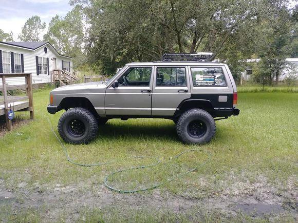 Like this look alot, thinking about monster liner it dark gray or something