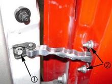 Simple as they are not many moving pieces, it could be nuts #2 are loose or bolt #1