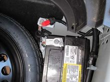 That’s it the red piece at the top of the picture , it’s a blade fuse