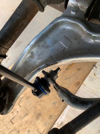 New 11.8 inch link clears the LCA , this is with the HGR jacked up on safety stands suspension relaxed