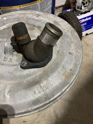 This is the oil cooler style thermostat housing, this one I’d off my 2011 2.4 l , the black rubber cap can crack and leak coolant 