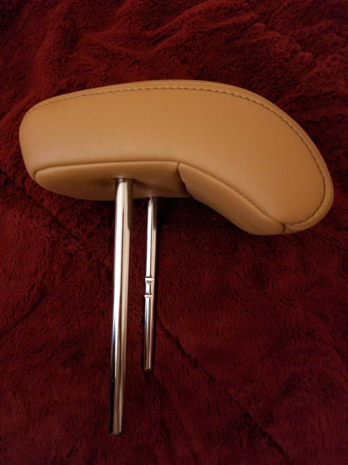 Interior/Upholstery - Used 2013-2020 Lexus GS Rear Center headrest Flaxen 71960-30460-F1 Grade A - Used - Alexandria, VA 22206, United States
