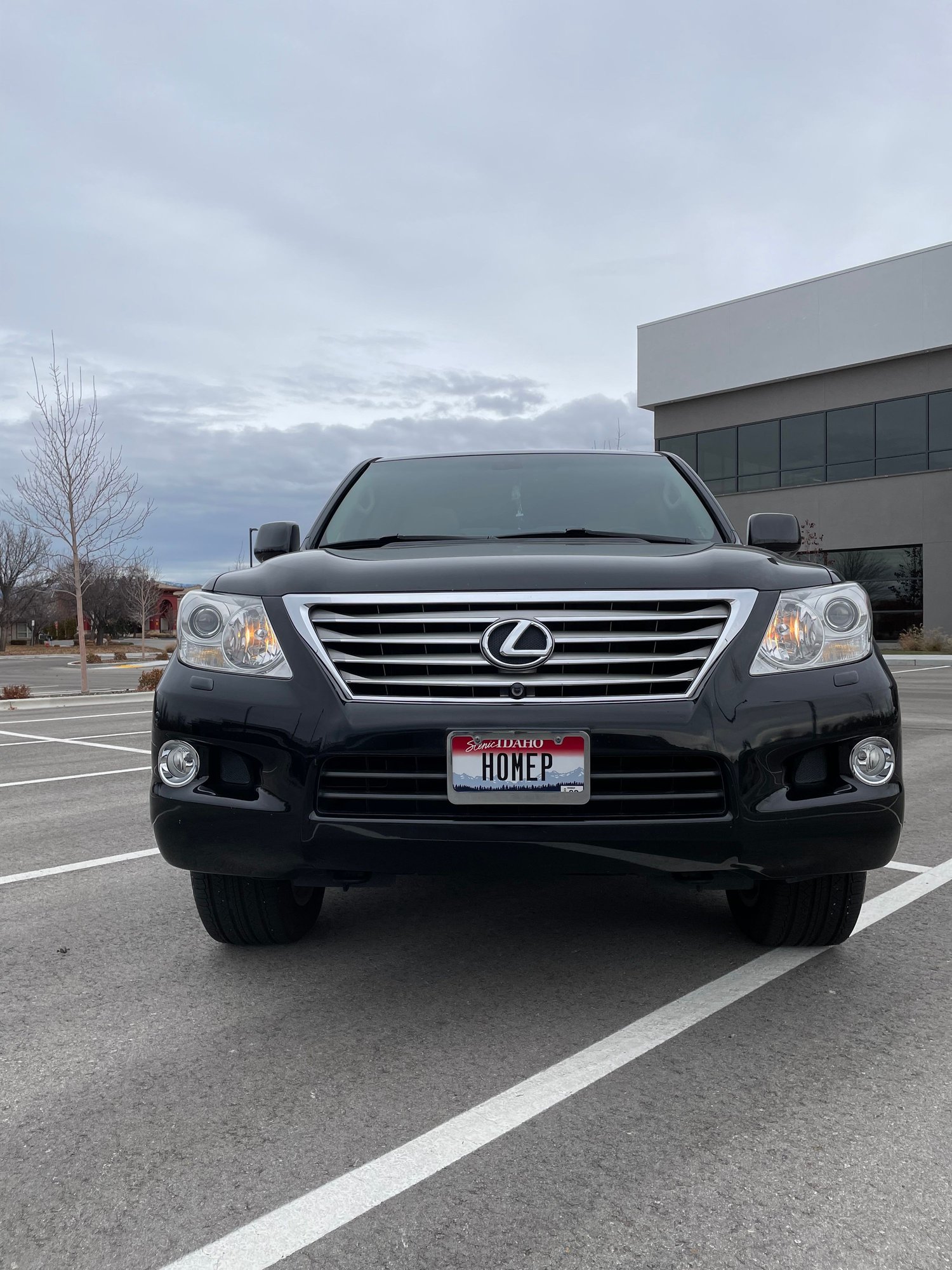 2008 Lexus LX570 - 2008 LX570 - 74k miles - Used - VIN JTJHY00W884007439 - 74,000 Miles - 8 cyl - 4WD - Automatic - SUV - Black - Meridian, ID 83642, United States