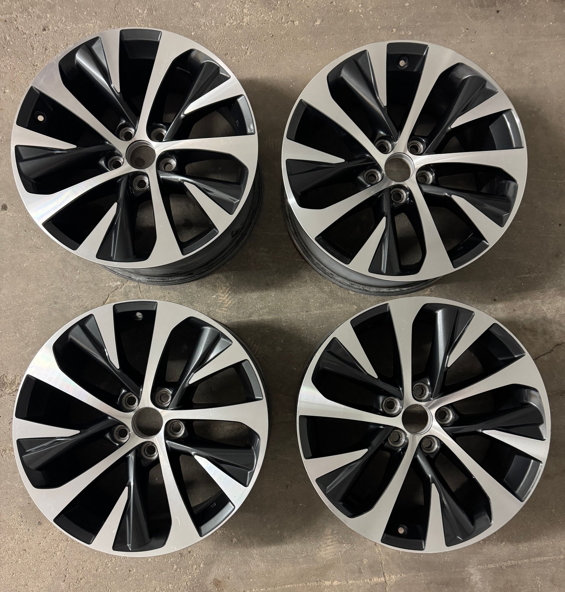 Wheels and Tires/Axles - RX350 18” rims - Used - 2020 to 2022 Lexus RX350 - London, ON N6L1G4, Canada