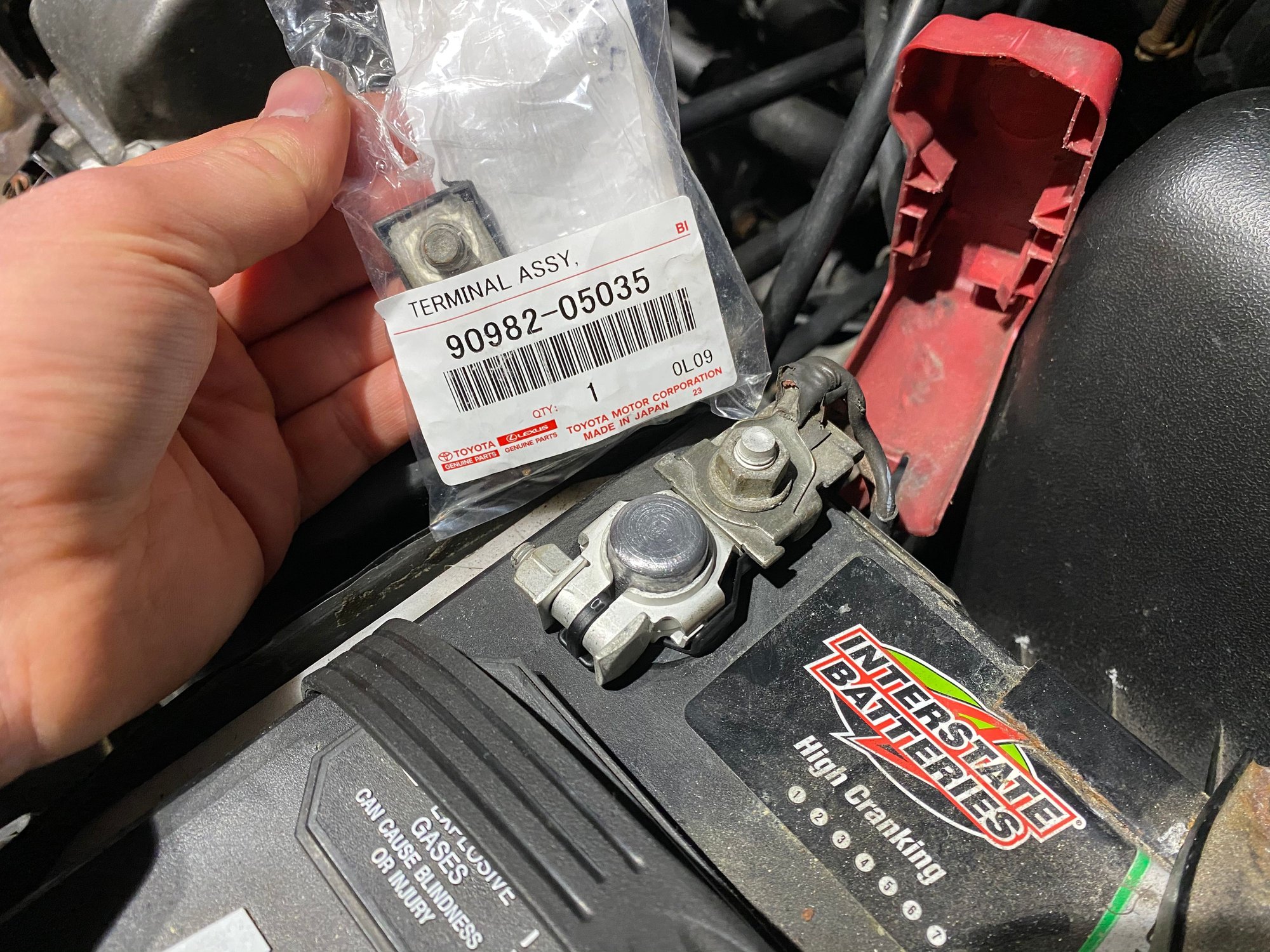 9701 ES300 New Battery Terminals ClubLexus Lexus Forum Discussion