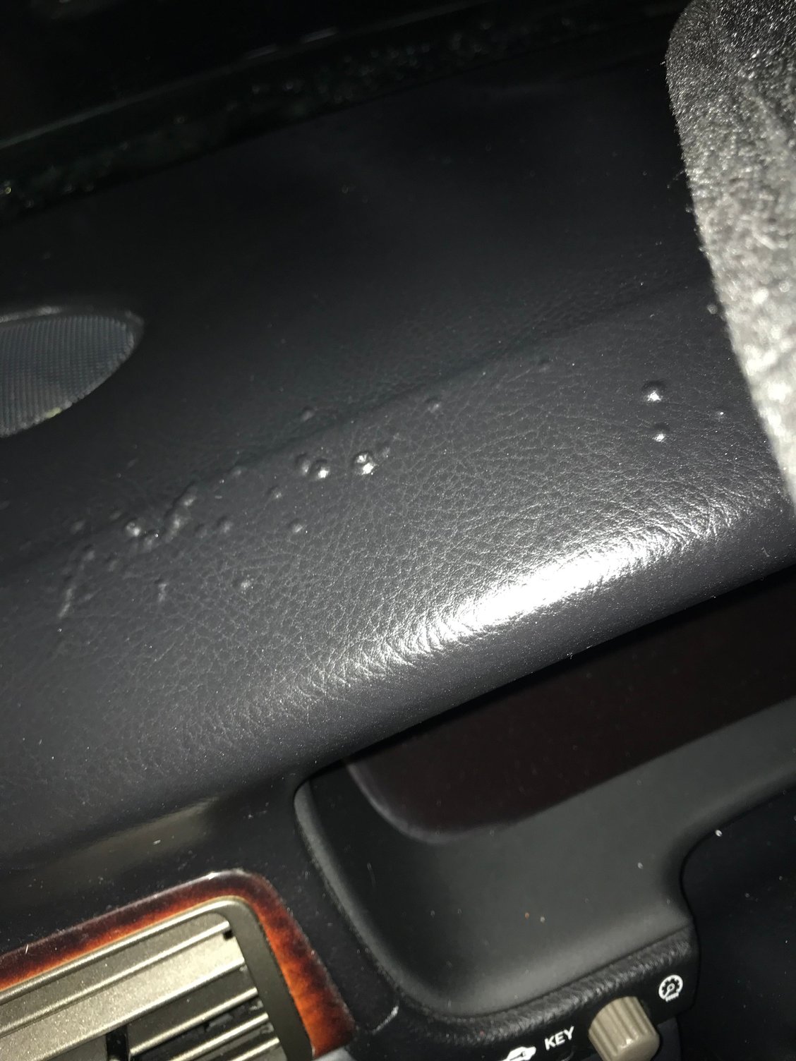 Bubbles on leather dashboard (Custom Luxury) ClubLexus Lexus Forum