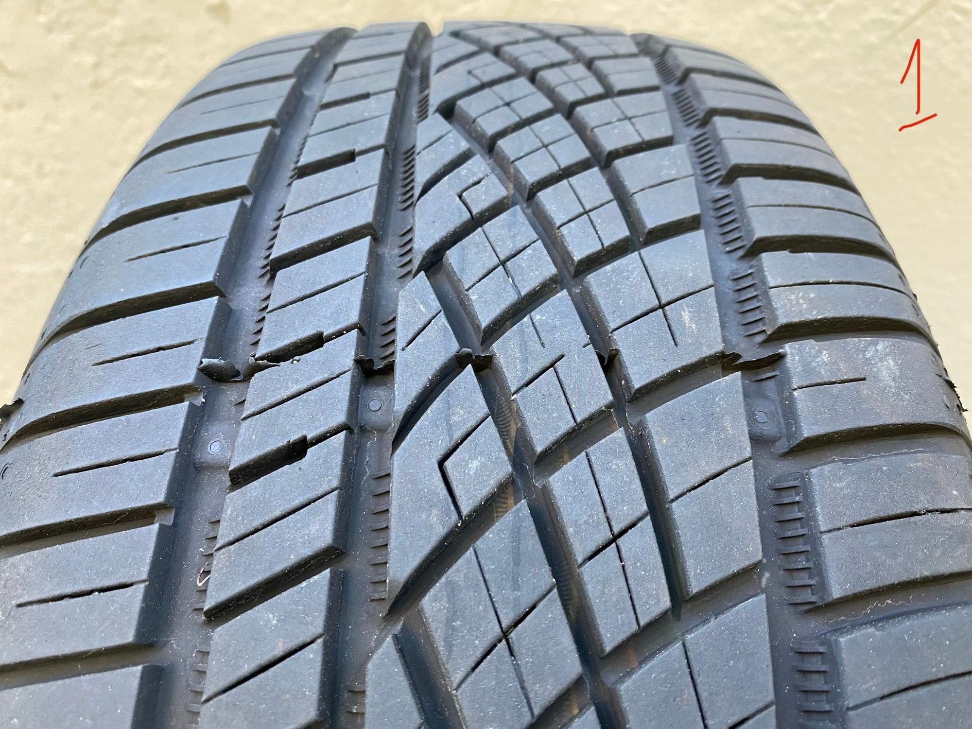 Wheels and Tires/Axles - Continental DWS 215/55/17 94W - Used - 2007 to 2012 Lexus ES350 - Fair Lawn, NJ 07410, United States