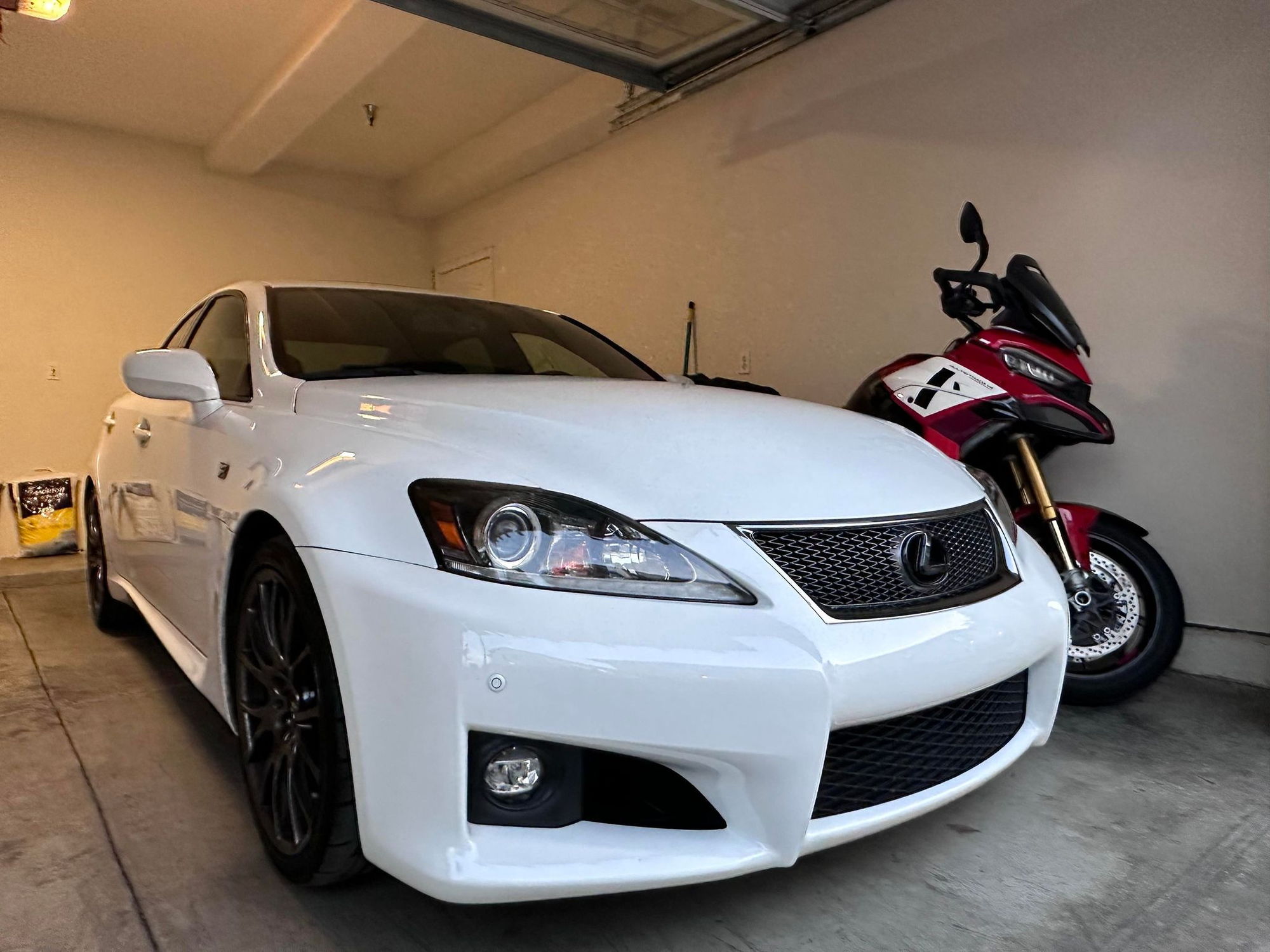 2014 Lexus IS F - Unicorn 2014 Lexus ISF for Sale - 632xx miles - Used - VIN JTHBP5C22E5011458 - 80,320 Miles - 8 cyl - 2WD - Automatic - Sedan - White - Los Angeles, CA 91776, United States