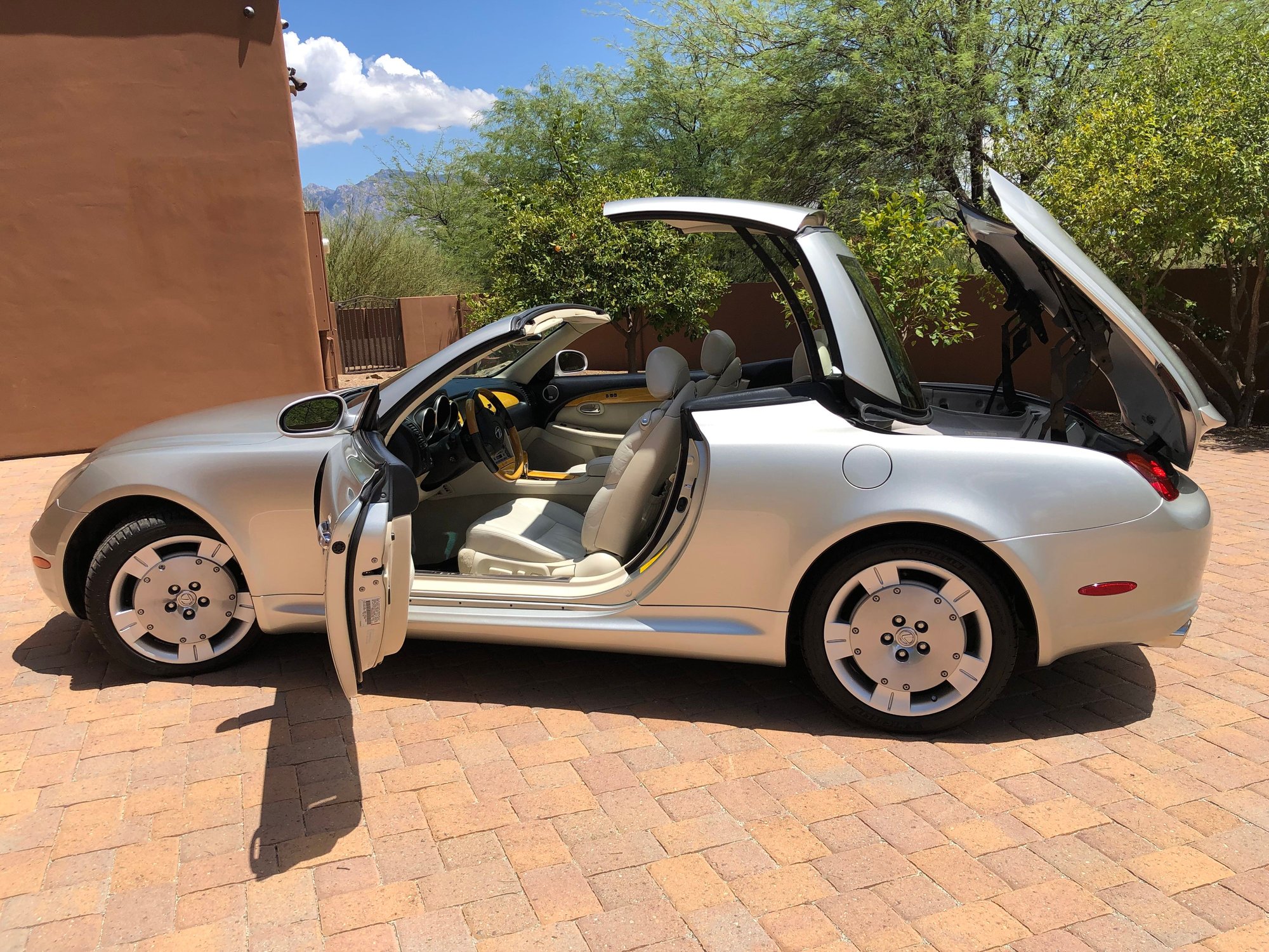 2002 Lexus SC430 - 2002 Lexus SC430 Stunning Immaculate T-belt Service All Maintenance completed - New - VIN JTHFN48Y920001694 - 8 cyl - 2WD - Automatic - Convertible - Silver - Tucson, AZ 85755, United States
