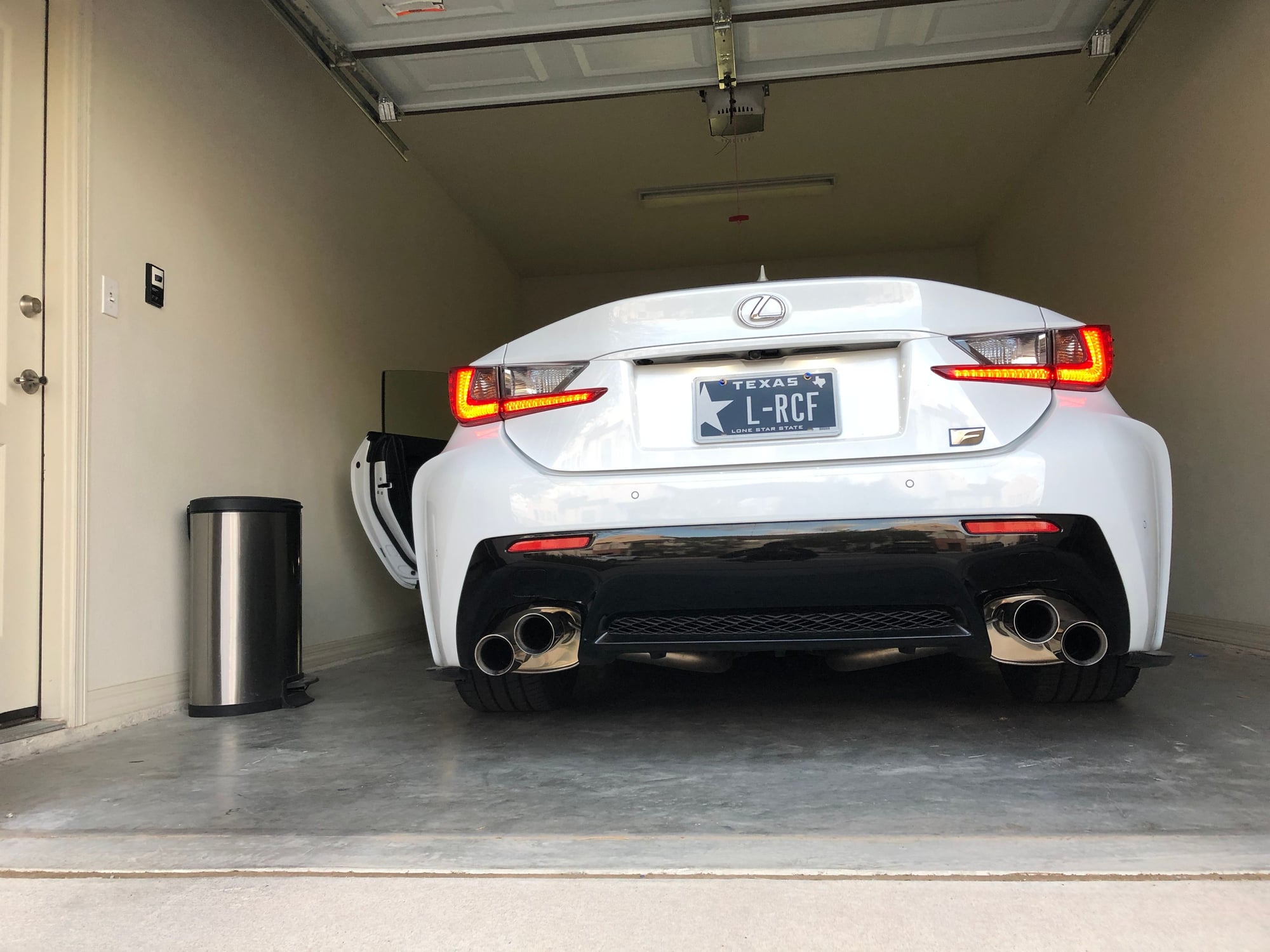2017 Lexus RC F - 2017 RCF 4,000 miles - Used - VIN Jthhp5bcxh5006663 - 4,100 Miles - 8 cyl - 2WD - Automatic - Coupe - White - El Paso, TX 79936, United States