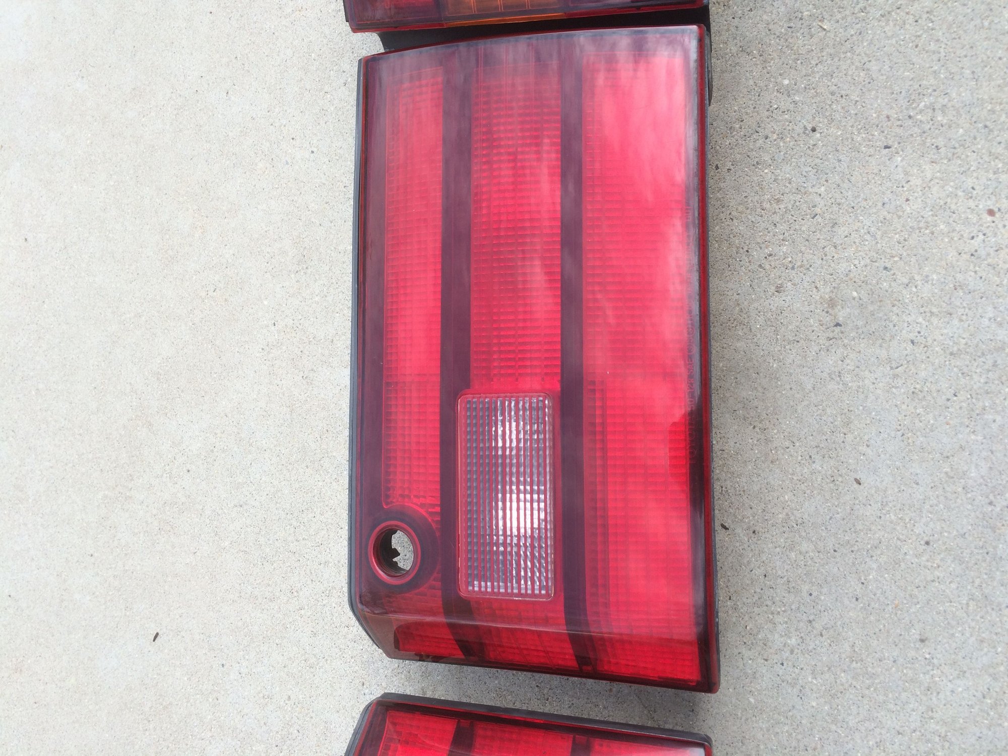 Exterior Body Parts - 1990 Lexus LS400 Tail Lights-Great working condition. - Used - 1990 to 1994 Lexus LS400 - Los Angeles, CA 90048, United States