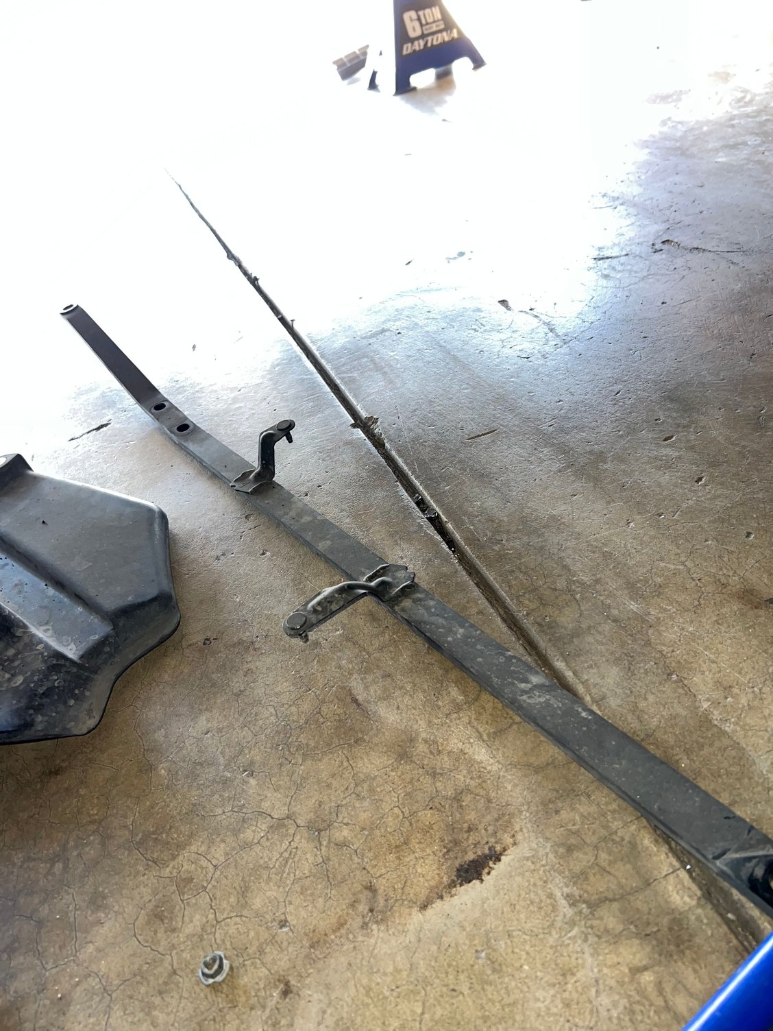 Bracing is off. Kinda heavy ngl. 