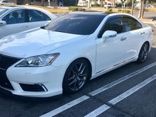 Got her sitting on F sport wheels, roof wrapped in gloss black and tinted the front windshield. 👊🏻