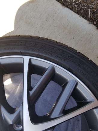 Rear tires: Bridgestone Potenza
Size: 265/35R19