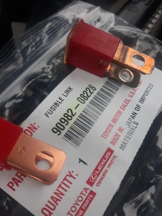 Second 50A fusible link displaying oxidation....
The replacement bag tag states "made inJapan of imported materials".  I tell.you this, it wasn't imported from the U.S. Perhaps China? Why?
