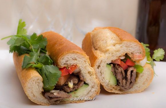 Bánh mì sandwich beef