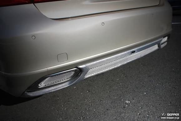 Rear under spoiler Silver Carbon
http://www.skipper.co.jp/products/aeroparts/ls003.php