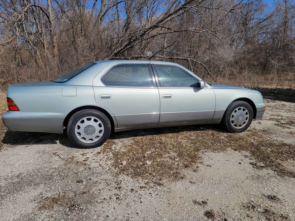 1997 Lexus LS400 - 1997 Lexus LS400 Super Clean Silver Jade Pearl 122k miles - Used - VIN JT8BH28F2V0071745 - 122,001 Miles - 8 cyl - 2WD - Automatic - Sedan - Other - Oak Creek, WI 53402, United States