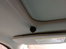 Microphone from iSimple TranzIt BLU HF Bluetooth kit run along sunroof gasket