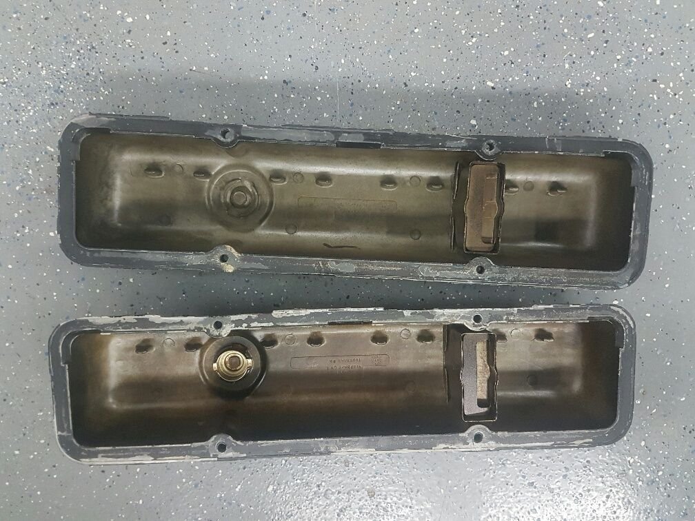FS (For Sale) Vette Original Finned Magnesium Valve Cover Pair 350 1978